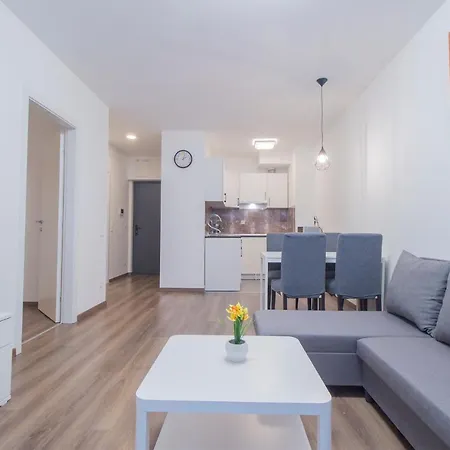 Corvin Modern Apartment *